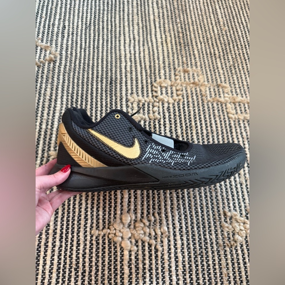 Nike Kyrie Flytrap - image 3